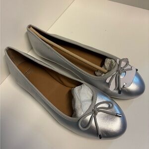 NWT Crown & Ivy Metallic Silver Flats - SIZE 8.5